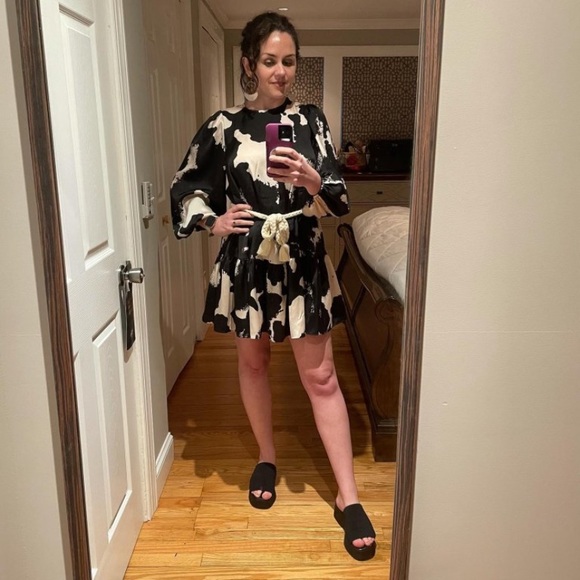 Long Sleeve Rope Belt Tiered Dress - Picture 4 of 9